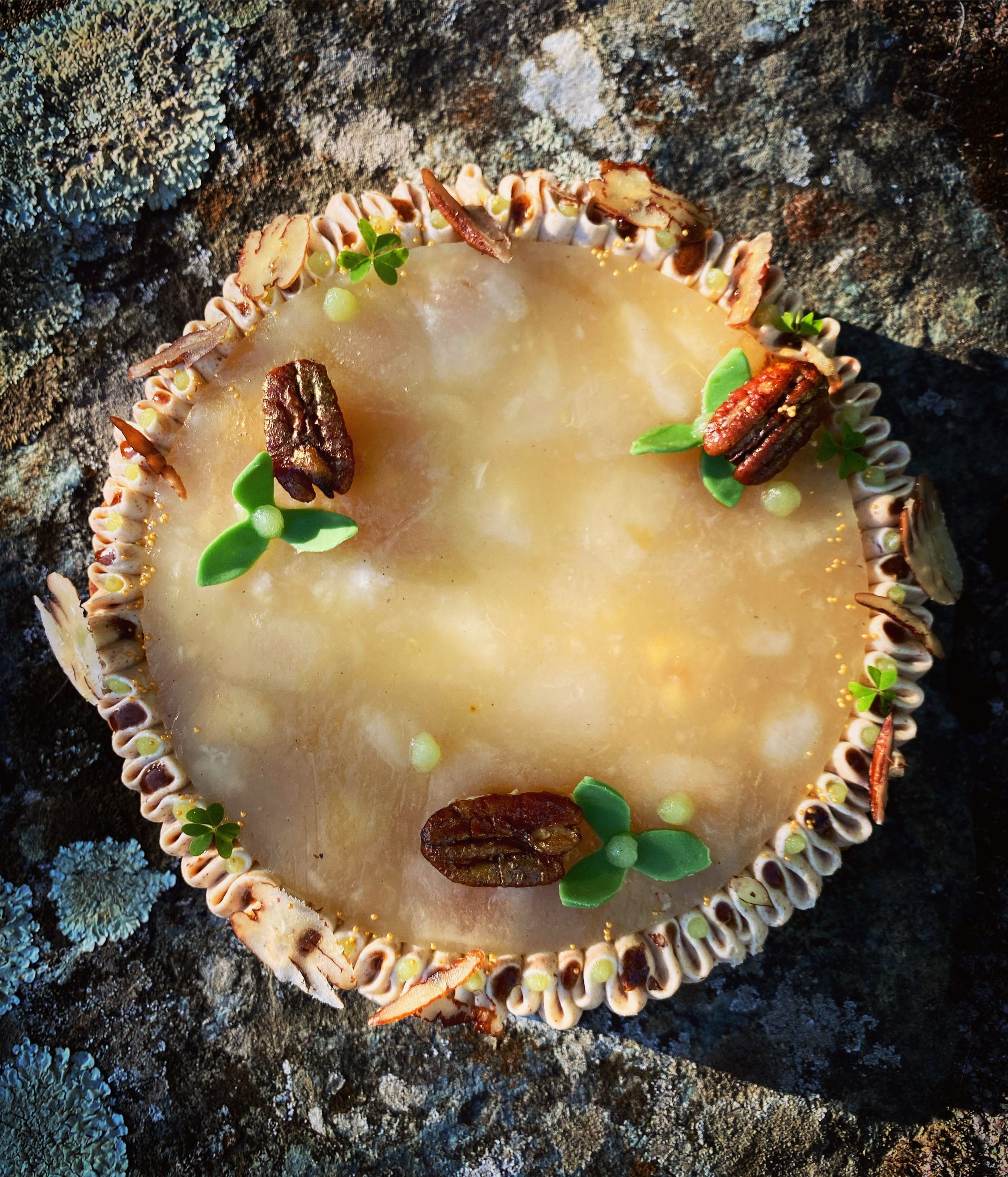 Tarte paysanne pomme poire et noix de pécan création signée Urgence gourmande