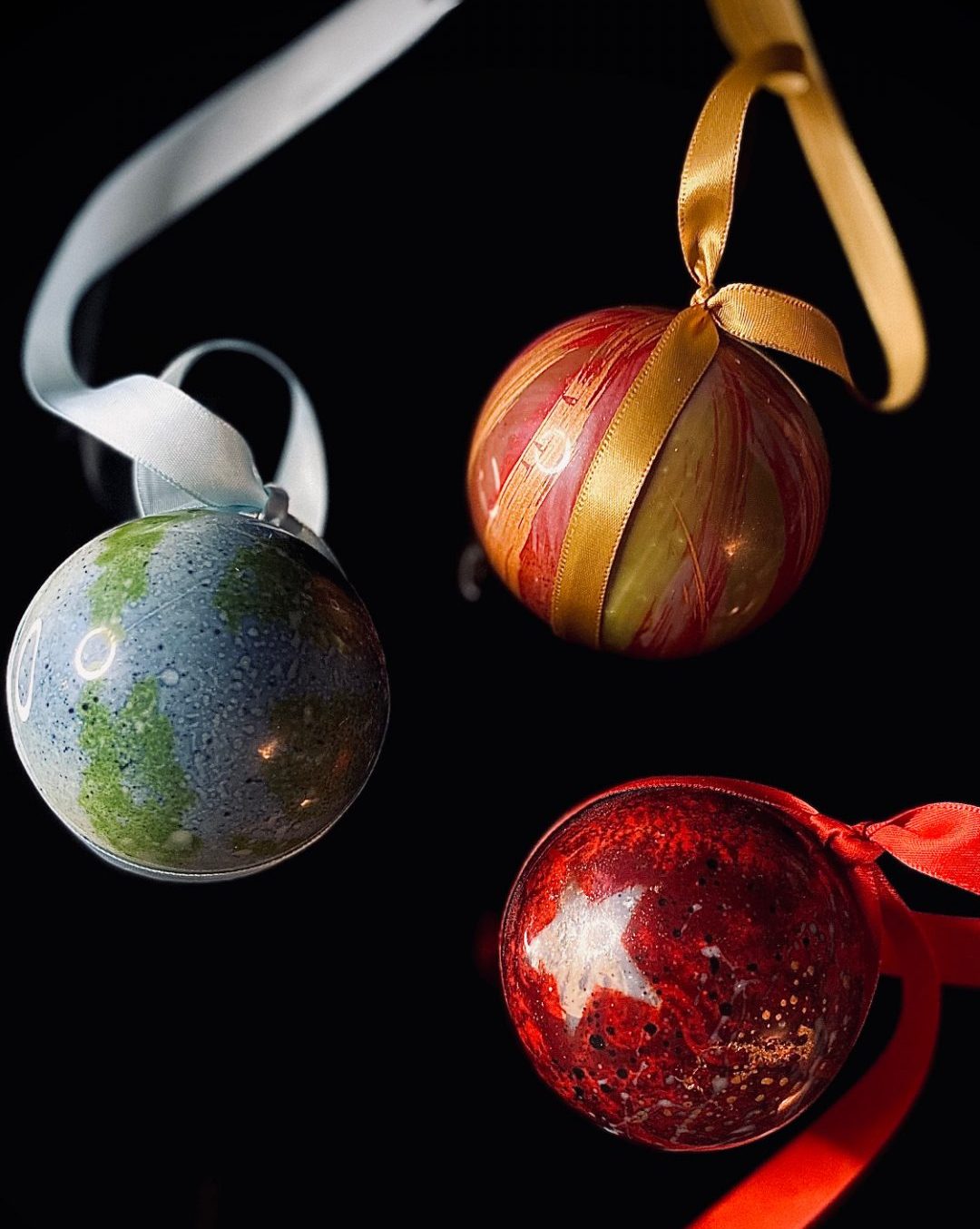 Boule de Noel au praliné croustillant