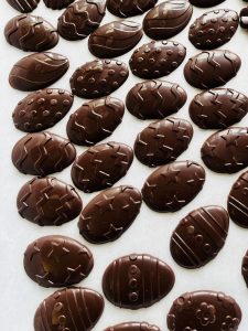 Les palets fins en forme d'oeufs