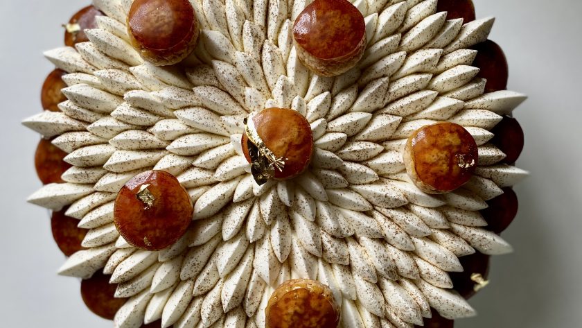 Découvrez le Saint-honoré vanille de Madagascar par Urgence Gourmande, notre pâtisserie dans le Cap Corse à Erbalunga